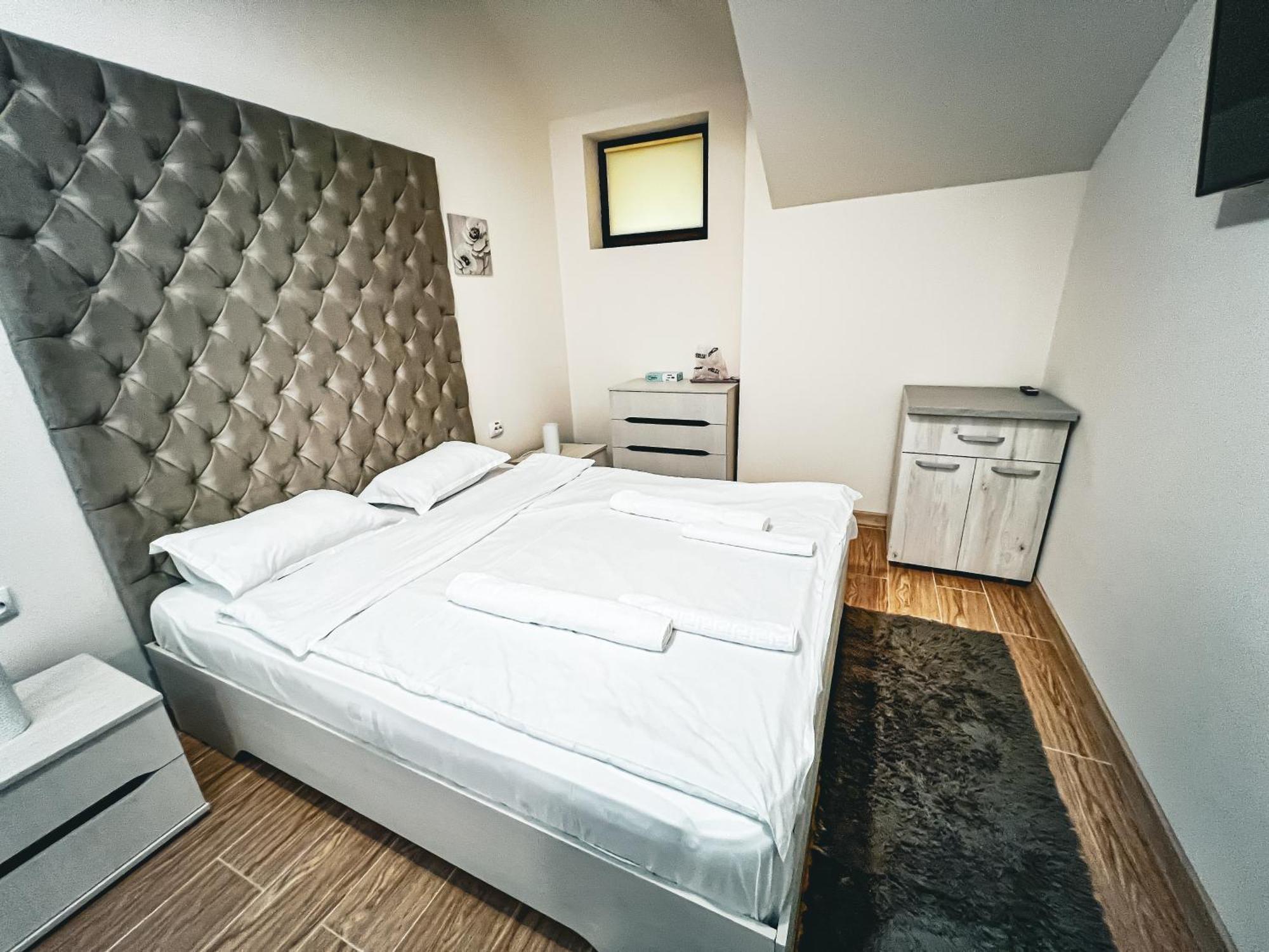 Splendor Boutique Питешти Экстерьер фото