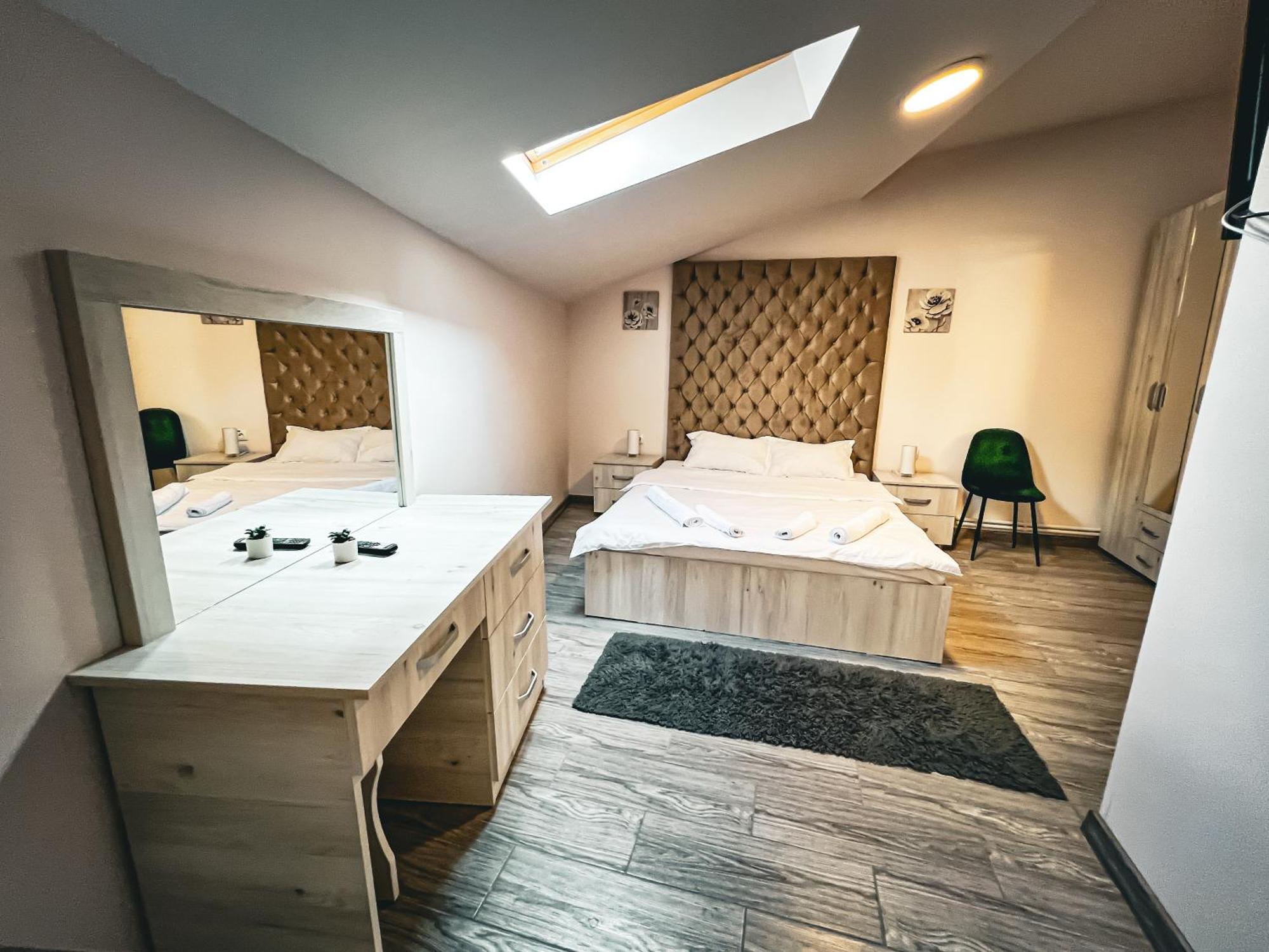 Splendor Boutique Питешти Экстерьер фото