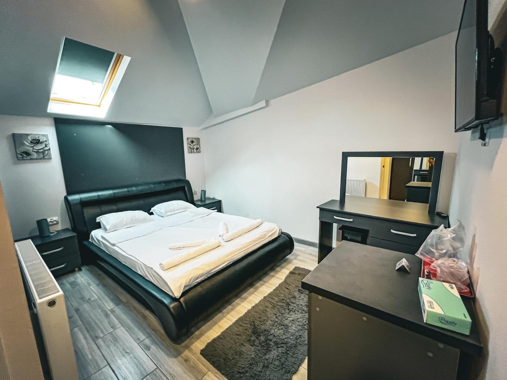 Splendor Boutique Питешти Экстерьер фото